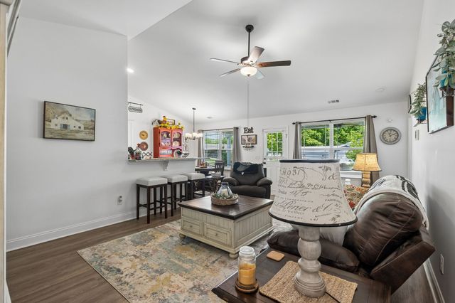 1180 Shaylee Dr, Springfield, TN 37172