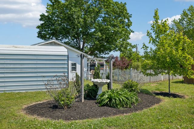 1180 Shaylee Dr, Springfield, TN 37172