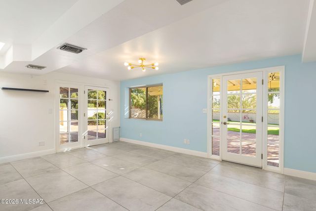 5030 E Camino Bosque, Tucson, AZ 85718