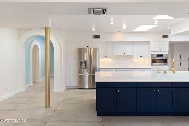 5030 E Camino Bosque, Tucson, AZ 85718