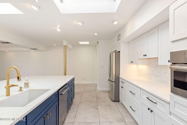 5030 E Camino Bosque, Tucson, AZ 85718