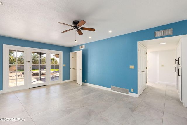 5030 E Camino Bosque, Tucson, AZ 85718