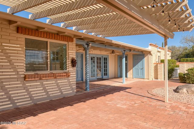 5030 E Camino Bosque, Tucson, AZ 85718