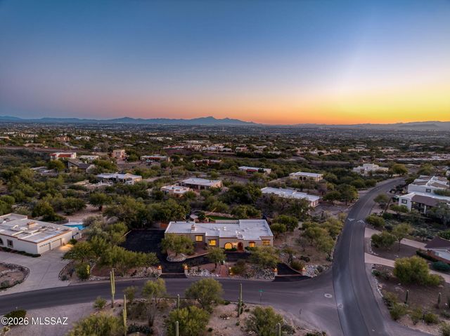 5030 E Camino Bosque, Tucson, AZ 85718