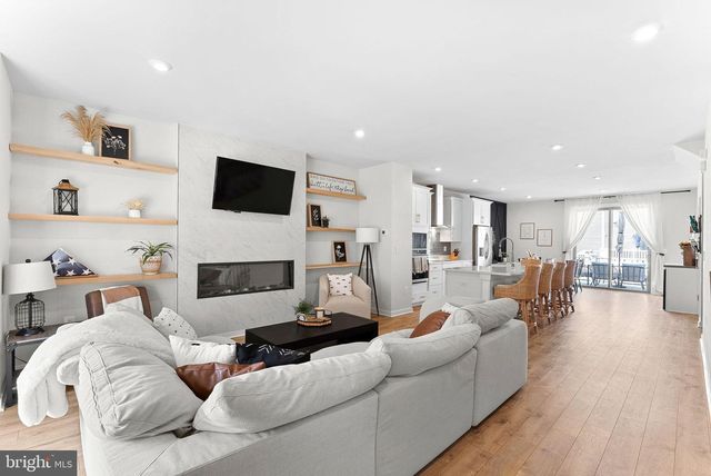 308 NEBEIOLO TER SE, Leesburg, VA 20175