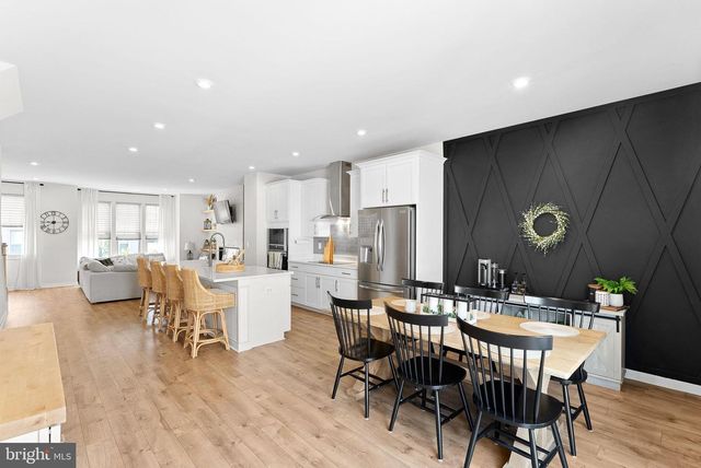 308 NEBEIOLO TER SE, Leesburg, VA 20175