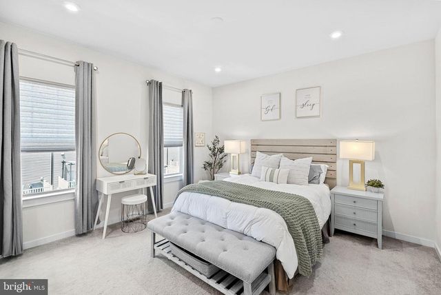 308 NEBEIOLO TER SE, Leesburg, VA 20175