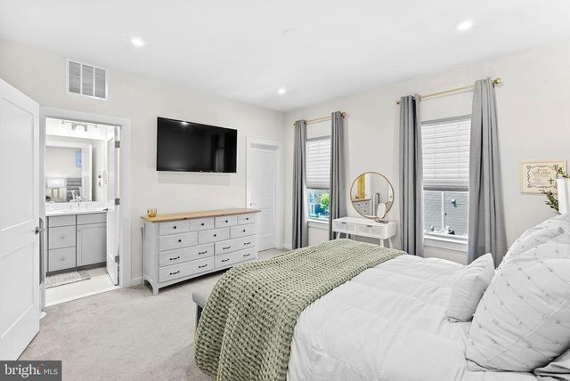 308 NEBEIOLO TER SE, Leesburg, VA 20175