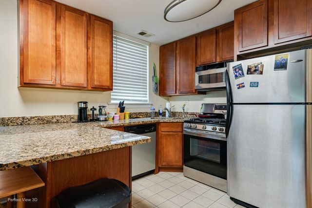 2501 W Touhy Avenue 203, Chicago, IL 60645