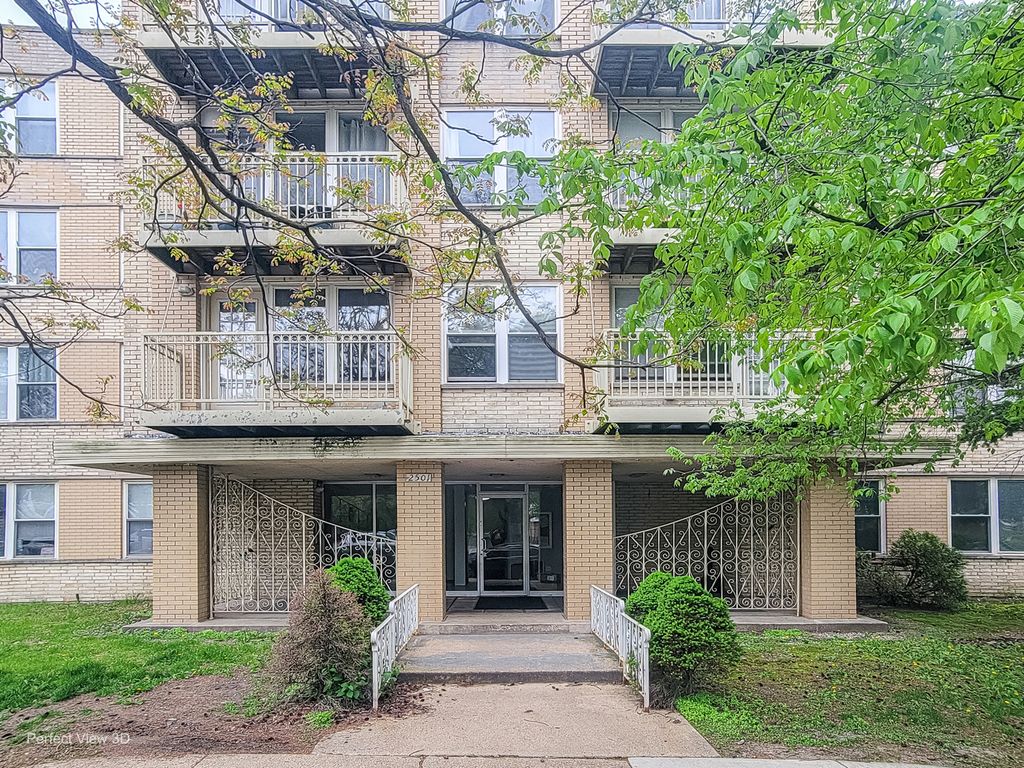 2501 W Touhy Avenue 203, Chicago, IL 60645
