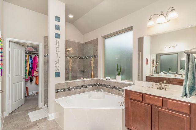 2968 Twin Cove Court, Conroe, TX 77301