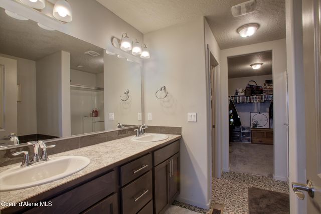 1497 N MINAM LOOP, Post Falls, ID 83854