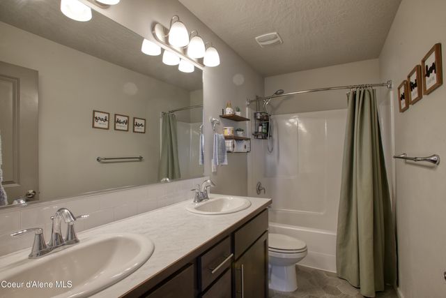 1497 N MINAM LOOP, Post Falls, ID 83854