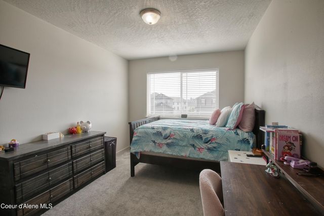 1497 N MINAM LOOP, Post Falls, ID 83854