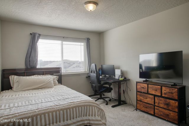 1497 N MINAM LOOP, Post Falls, ID 83854