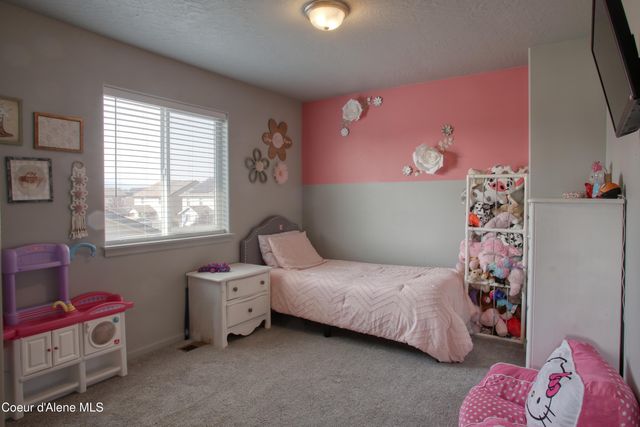1497 N MINAM LOOP, Post Falls, ID 83854