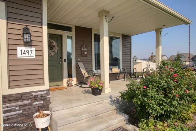 1497 N MINAM LOOP, Post Falls, ID 83854