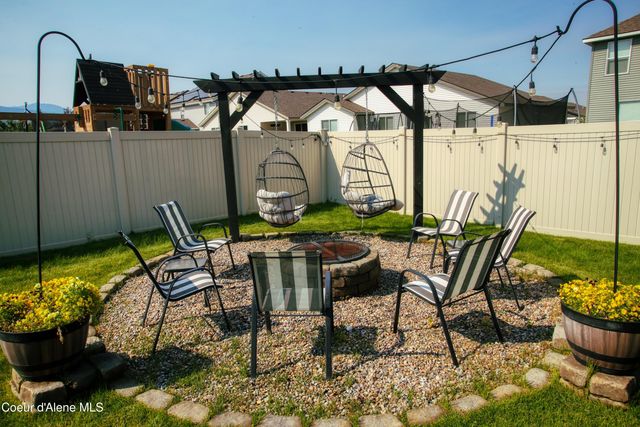 1497 N MINAM LOOP, Post Falls, ID 83854