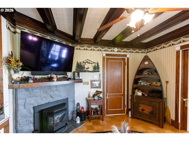 620 DAVIS St, Wasco, OR 97065