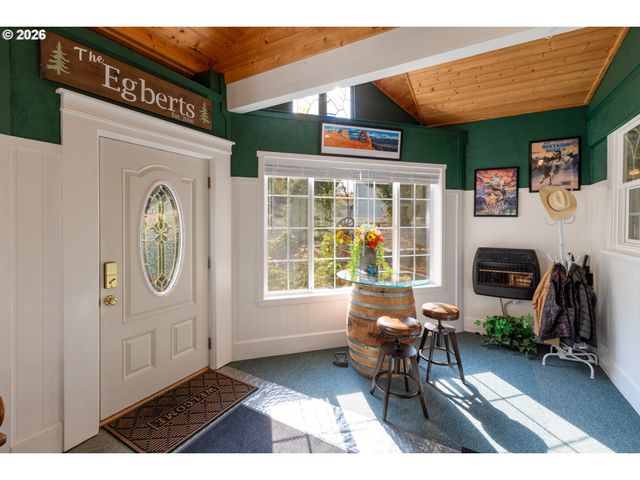 620 DAVIS St, Wasco, OR 97065