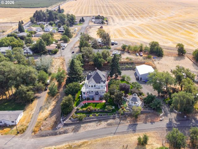 620 DAVIS St, Wasco, OR 97065
