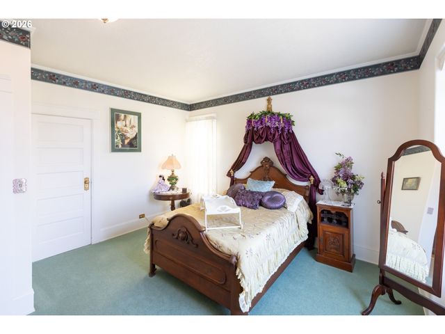 620 DAVIS St, Wasco, OR 97065