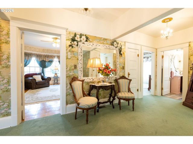 620 DAVIS St, Wasco, OR 97065