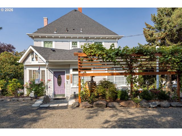 620 DAVIS St, Wasco, OR 97065