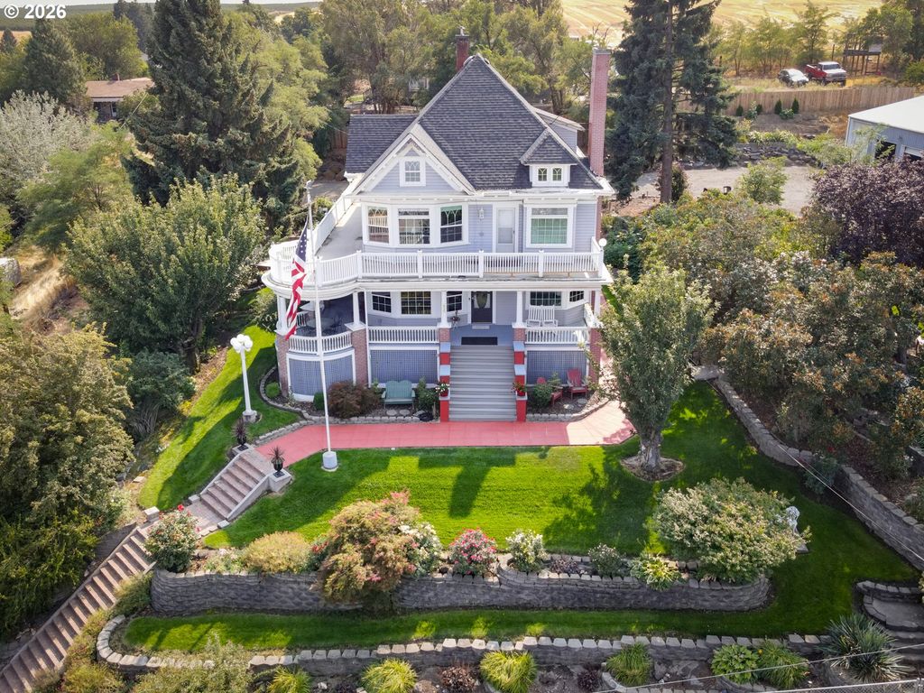 620 DAVIS St, Wasco, OR 97065