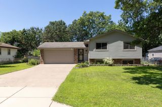 5833 Perry Avenue N, Crystal, MN 55429