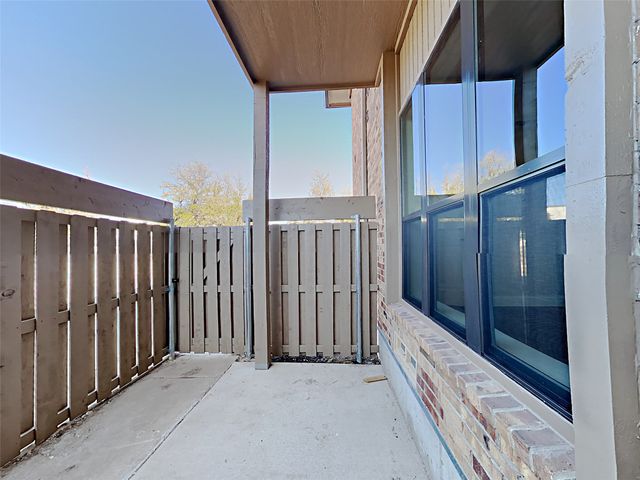 10738 Park Village Place B, Dallas, TX 75230