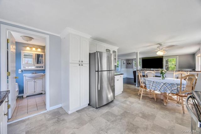 66 Oxhead Road, Centereach, NY 11720