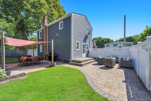 66 Oxhead Road, Centereach, NY 11720