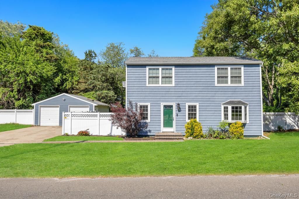 66 Oxhead Road, Centereach, NY 11720