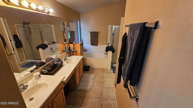 4633 E DESERT SANDS Drive, Chandler, AZ 85249