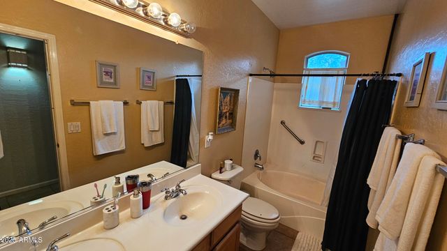 4633 E DESERT SANDS Drive, Chandler, AZ 85249