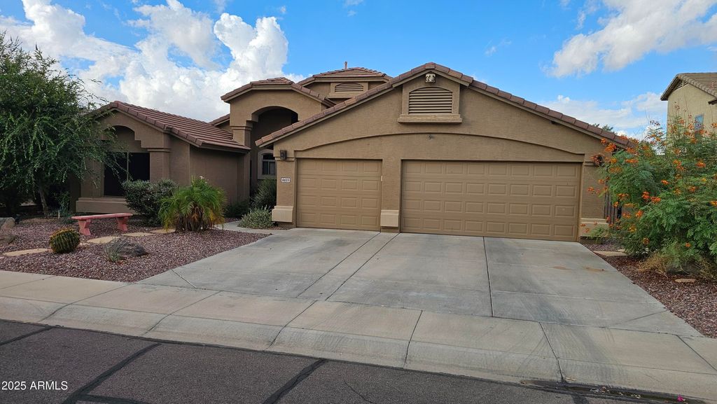 4633 E DESERT SANDS Drive, Chandler, AZ 85249