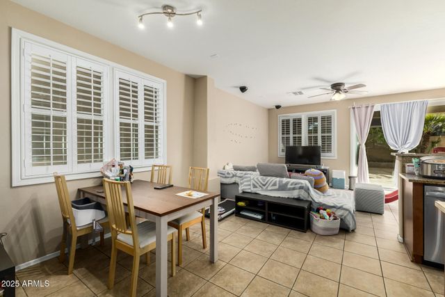 2329 E FRAKTUR Road, Phoenix, AZ 85040