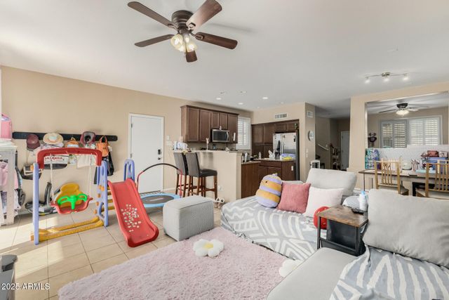 2329 E FRAKTUR Road, Phoenix, AZ 85040