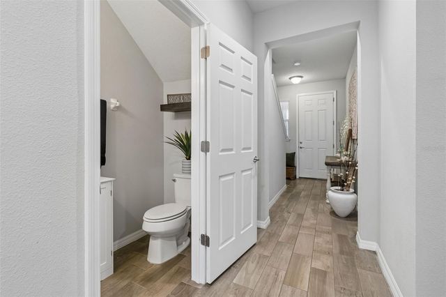 2064 LAKE WATERS PL, Lutz, FL 33558