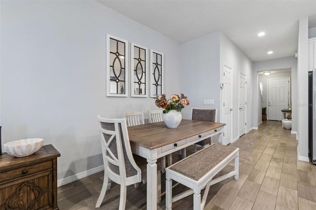 2064 LAKE WATERS PL, Lutz, FL 33558