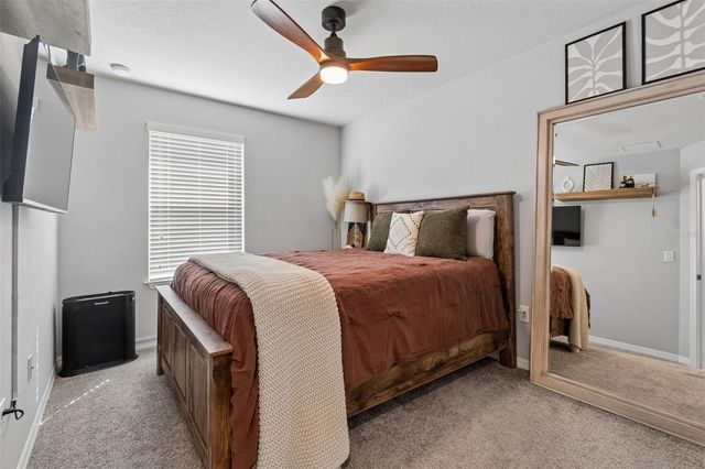 2064 LAKE WATERS PL, Lutz, FL 33558