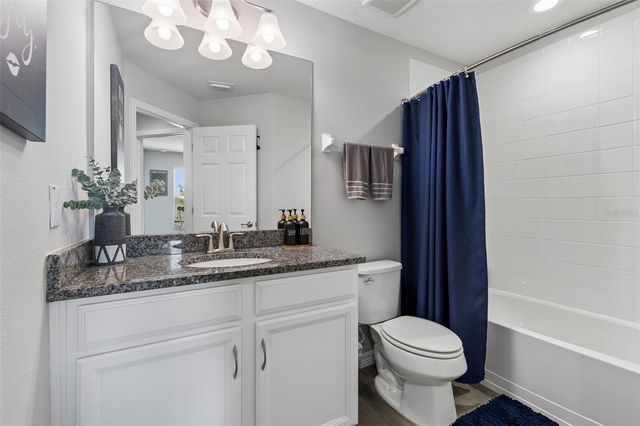 2064 LAKE WATERS PL, Lutz, FL 33558