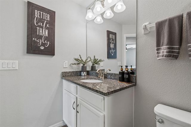 2064 LAKE WATERS PL, Lutz, FL 33558