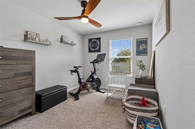 2064 LAKE WATERS PL, Lutz, FL 33558