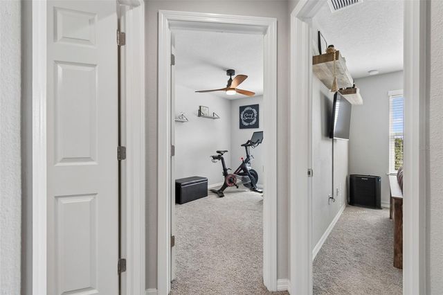 2064 LAKE WATERS PL, Lutz, FL 33558