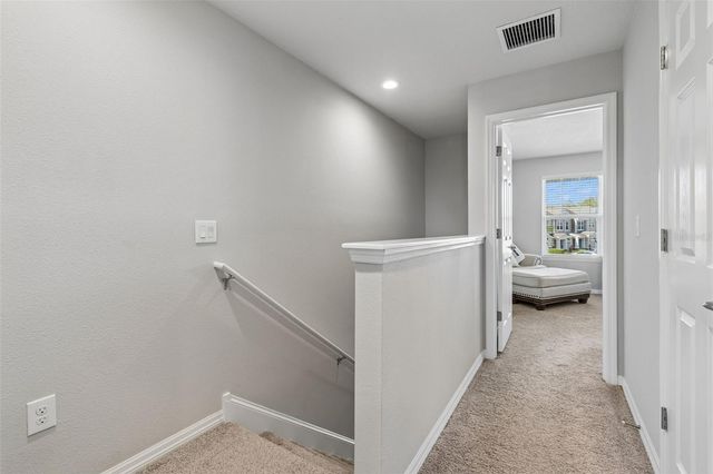 2064 LAKE WATERS PL, Lutz, FL 33558