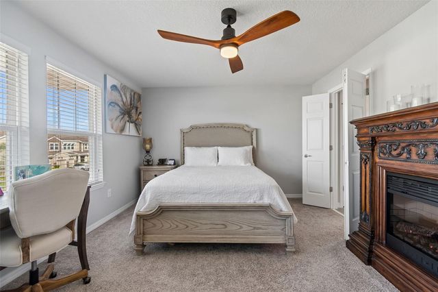 2064 LAKE WATERS PL, Lutz, FL 33558