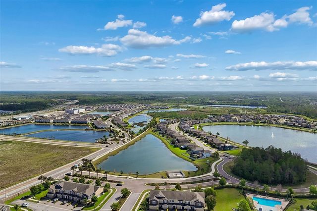 2064 LAKE WATERS PL, Lutz, FL 33558