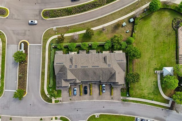 2064 LAKE WATERS PL, Lutz, FL 33558